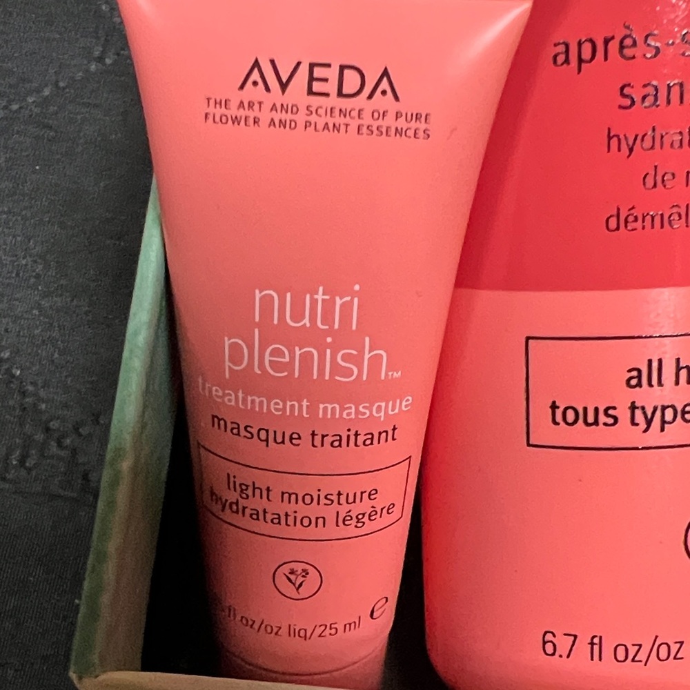 AVEDA x Philip Lim Nutriplenish Set with Colorful Design - Picture 5 of 5